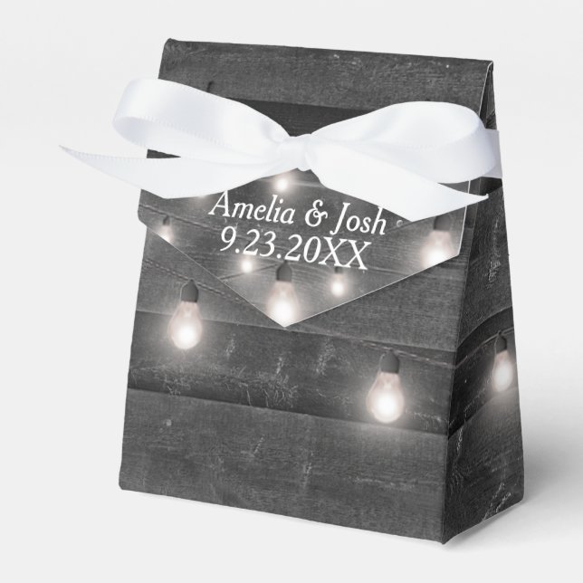 Hochzeitlicht auf grauem Holz Geschenkschachtel (Vorderseite)