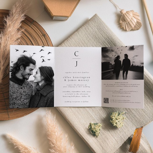 Hochzeitmonogramm Modernes Schwarz-weißes Foto QR- Dreifach Gefaltete Einladung (Von Creator hochgeladen)