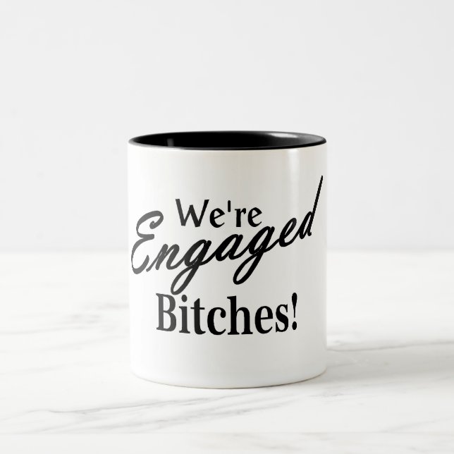 Hochzeits-Verlobung Zweifarbige Tasse (Mittel)