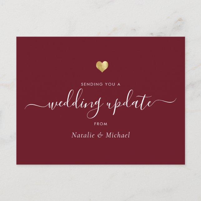 Hochzeitsaktualisierung Elegantes Script Gold Hear Postkarte (Vorderseite)