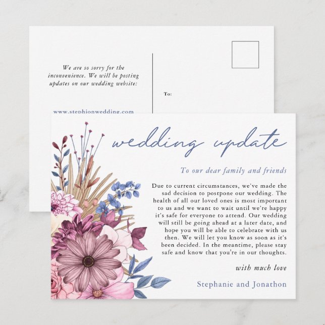 Hochzeitsaufschub Modernes Drehbuch Florals Ankündigungspostkarte (Vorne/Hinten)
