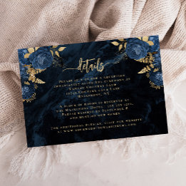 Hochzeitsdetails in Navyblau mit floralem Achat un Begleitkarte