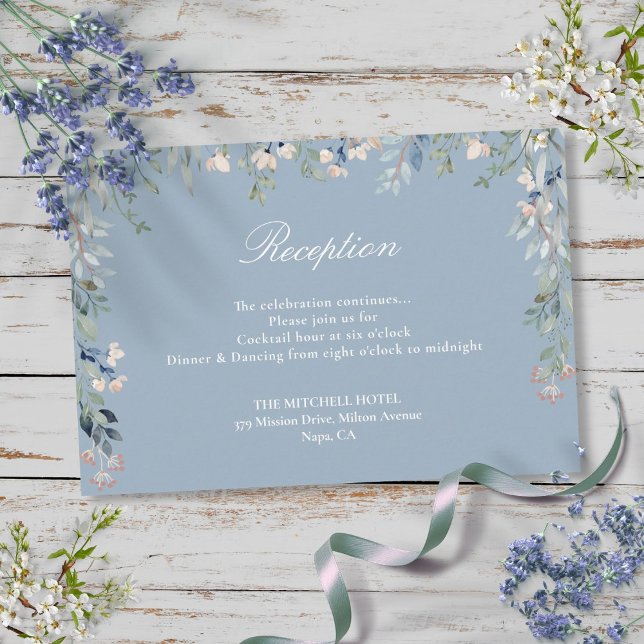 Hochzeitsempfang in Blautönen Begleitkarte (Dusty Blue Floral Greenery Wedding Reception Enclosure Card)