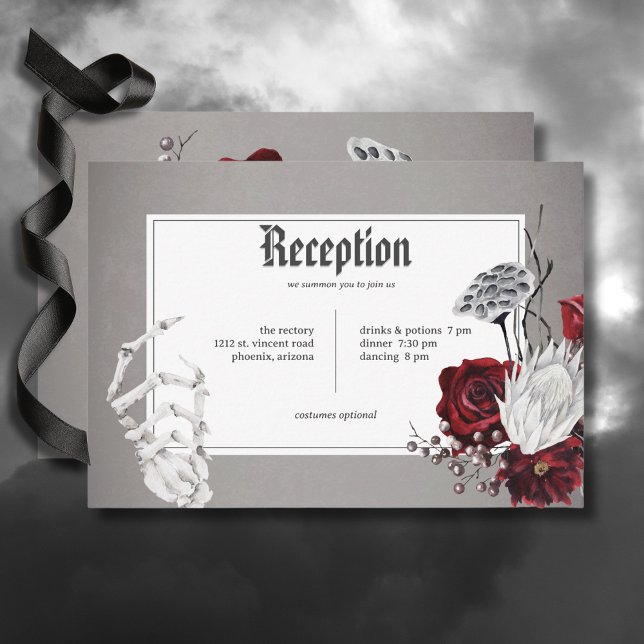 Hochzeitsempfang in Liebe und Knochen Begleitkarte (Love & Bones Spooky Red Floral Wedding Reception Card)