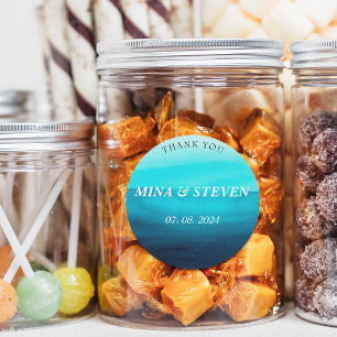 Hochzeitsfeier mit blauem Wasser Runder Aufkleber