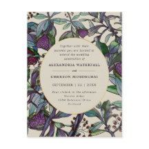 Hochzeitsfeier mit lila Blumenblättern