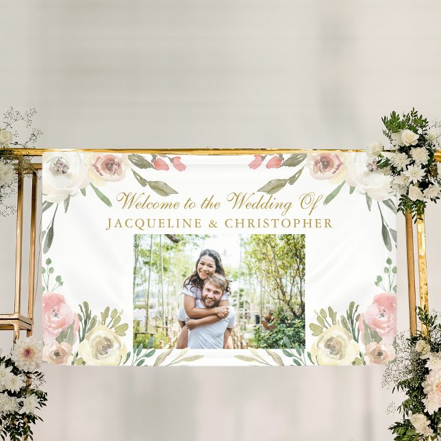 Hochzeitsfeier mit Rosa-Foto Banner (Von Creator hochgeladen)