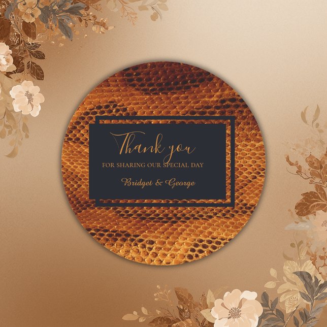 Hochzeitsfest mit wilder Schlange Runder Aufkleber (Von Creator hochgeladen)