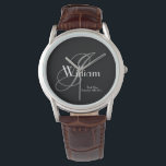 Hochzeitsgeschenk Modernes Monogramm Name Cool Armbanduhr<br><div class="desc">Hochzeitsgeschenk Modernes Monogramm und Name Coole klassische Uhr. Passen Sie es an für die besondere Touch Ihres Trauzeugen. Klicken Sie auf diese Vorlage personalisieren, um sie mit dem Anfangsnamen, Vornamen und Datum Ihres Monogramms schnell und einfach anzupassen. Wedding Trauzeuge Geschenk Moderne Monogram Name Cool Watch, ist Teil der Trauzeuge Collection...</div>