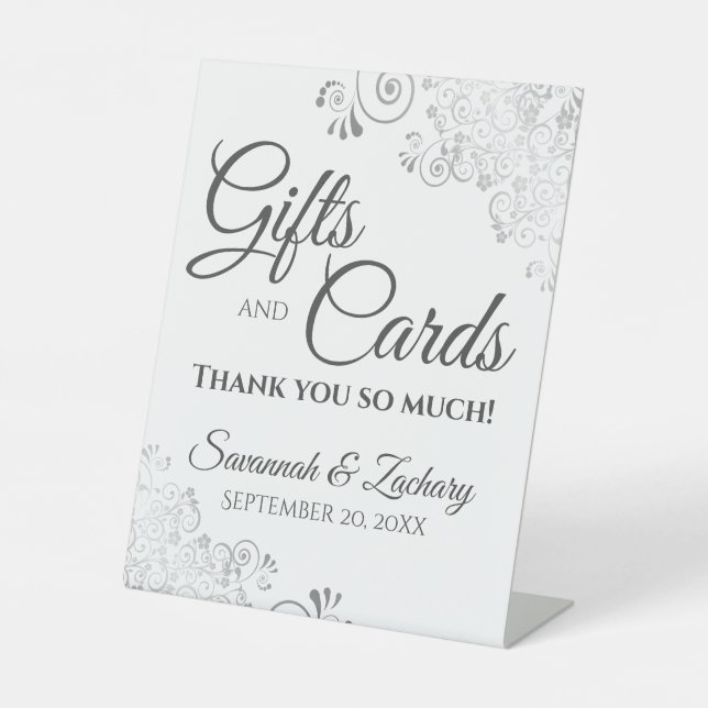 Hochzeitsgeschenke & Karten Lacy Silver Gray on Wh Sockelschild (Vorderseite)