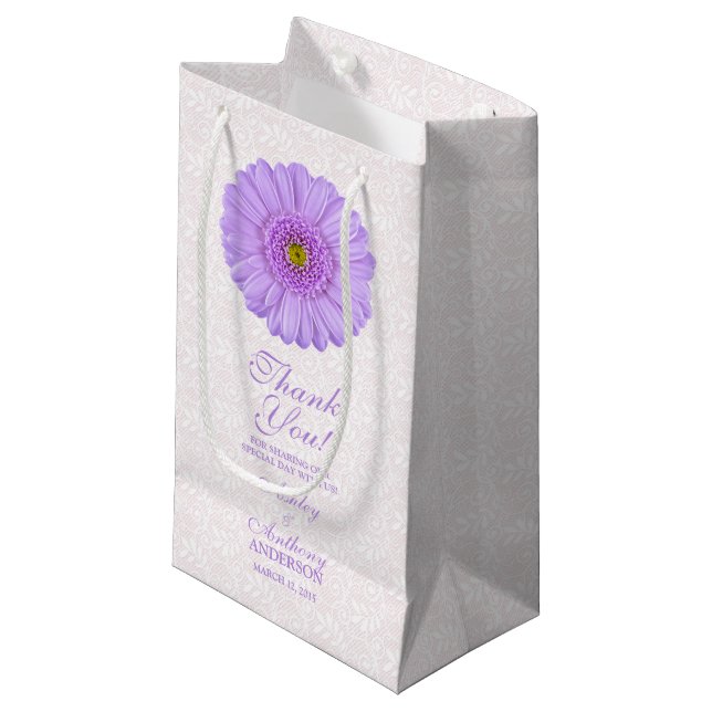 Hochzeitsgeschenktasche Lila Gerber Daisy Lace Kleine Geschenktüte (Vorderseite Schrägansicht)