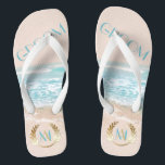 Hochzeitsgroom FlipFlops | Moderner monogram Stran<br><div class="desc">Hochzeitsgroom FlipFLops | Moderne geometrische Strandhochzeit für Monogram | Eine moderne Drehung auf Beach Wedding Einladungen - Einzigartige Hochzeit für den BarefootBride™ von ©WhimsicalArtwork™ mit geometrischer Form im Terrarium mit unterschiedlichen Folien in den Facetten, sodass der Hintergrund des tropischen Ocean Beach in verschiedenen Formen und Intensitäten durchgehen kann. Ein spielerischer...</div>
