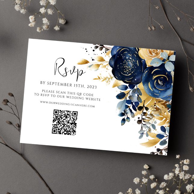 Hochzeitskala für die Blumennacht RSVP Karte (Floral Navy Blue Gold QR Code Wedding RSVP Card)