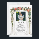 Hochzeitskanopie Wasserfarbe Poinsettia Blumenkohl Save The Date<br><div class="desc">Die elegante Poinsettia Foto Save the Date Card für Hochzeitskanopie beinhaltet rote Poinsettien,  weiße Rosen,  Kiefernzapfen und botanisches Grün. Ein paar Fotos.</div>