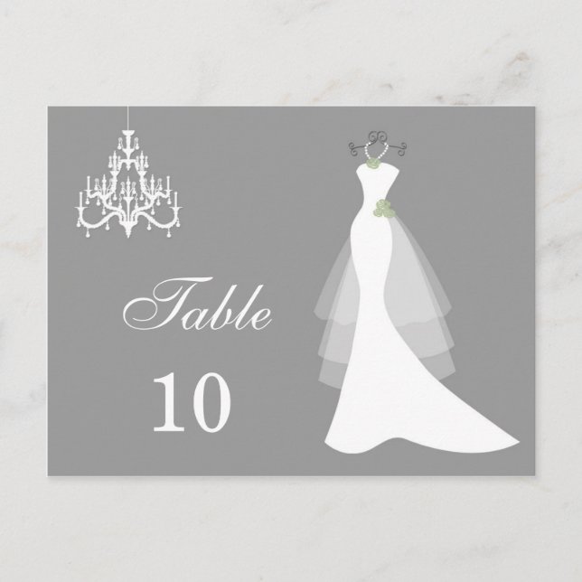Hochzeitskleid, Kronleuchter auf grauer Tischnumme Postkarte (Vorderseite)