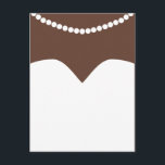 Hochzeitskleid Pearl Necklace Brown Skin Bridal Postkarte<br><div class="desc">Ein minimalistisches,  modernes und elegantes Brautparty-,  Braut- oder Hochzeitsprodukt mit einem Hochzeitskleid und einer Perlenhalskette auf brauner Haut.</div>