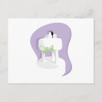 Hochzeitskuchen mit Lavendel Hintergrund und grüne