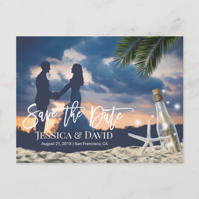 Hochzeitsnachricht an den Strand in einer Flasche  Ankündigungspostkarte (Vorderseite)