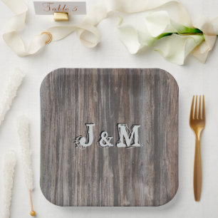 Hochzeitspapierteller mit Holzoptik und Initialen  Pappteller