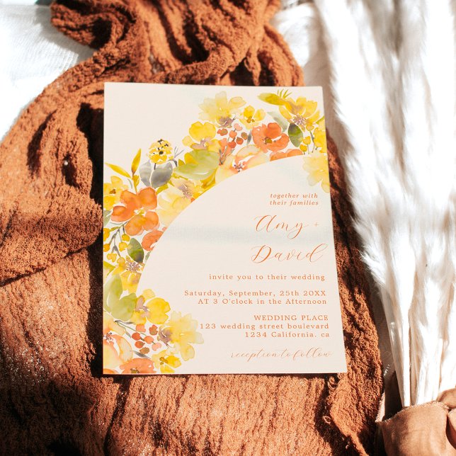 Hochzeitsschrift für gelbe Blumen Einladung (Fall boho yellow flowers script wedding invitation on beige ivory)
