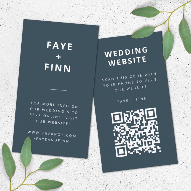 Hochzeitsseite | Dusky Blue Scandinavian QR Code Begleitkarte (Direct guests seamlessly to your wedding website using this QR code enclosure card)