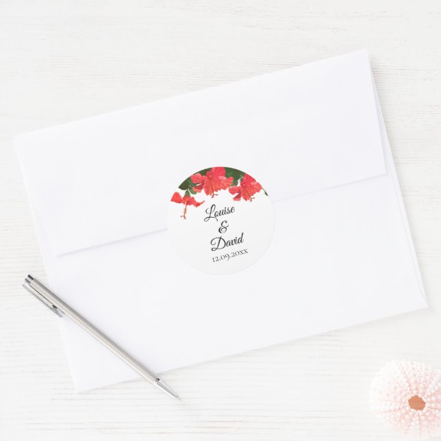 Hochzeitsticker mit hellrotem Hibiskus Runder Aufkleber (Umschlag)