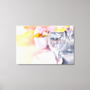 Hochzeitstisch unter Morgensonne Leinwanddruck