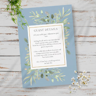 Hochzeitsunterkunft Details in Staubblau und Grün Begleitkarte