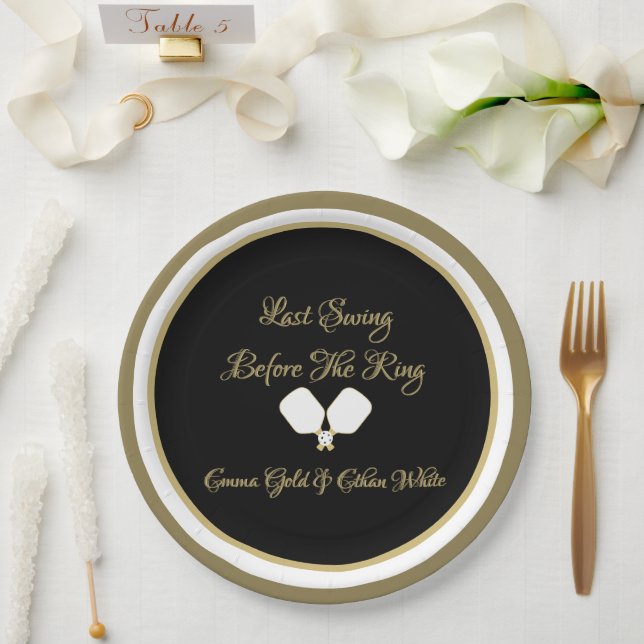 Hochzeitswochenende Pickleball Gold und Weiß Pappteller (Hochzeit)
