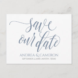 Hochzeittypografie Rett-the-Date- Dusty Blue Ankündigungspostkarte