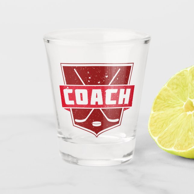 Hockey Coach Shield, Red Schnapsglas (Vorderseite)