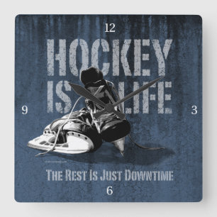 Hockey ist die Uhr am Life Square