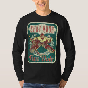 Hockey macht fünf Loch aus T-Shirt