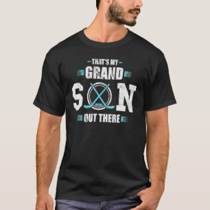 Hockey Oma, das ist mein Enkel da draußen Fußball T-Shirt