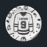 Hockey schwarz und weiß 9. Geburtstag Pappteller<br><div class="desc">Black and White Hockey 9. Geburtstag Teller. Jersey.</div>