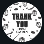 Hockey Schwarz und Weiß Geburtstag Danke Runder Aufkleber<br><div class="desc">Black and White Hockey Geburtstag danke Ihnen für Aufkleber.</div>