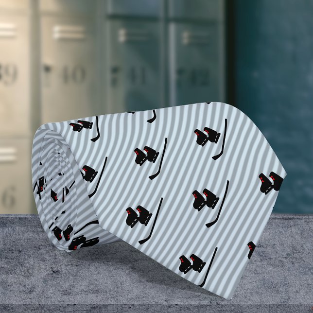 Hockey-Skate und Stick on Ice Blue Strips Krawatte (Von Creator hochgeladen)