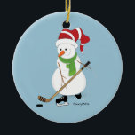 Hockey Snowman Weihnachtsschmuck<br><div class="desc">Schneemann spielt Hockey Weihnachtsschmuck.</div>