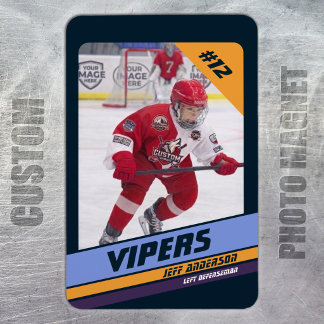 Hockey-Spieler hält an lebendigem Violet fest Magnet