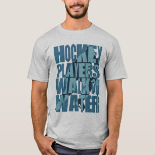 Hockey-Spieler laufen auf dem Water Back Print T - T-Shirt