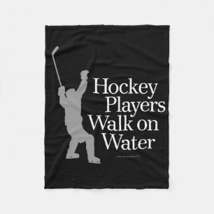 Hockey-Spieler-Weg auf Wasser Fleecedecke