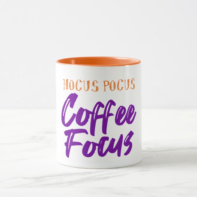 Hocus Pocus Coffee Focus Typografie Tasse (Zentrum)