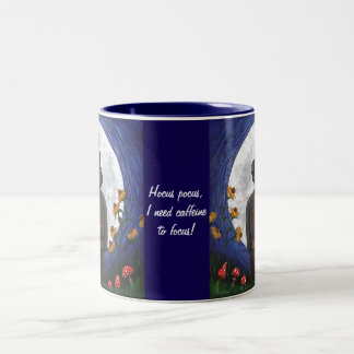 Hocus Pocus I brauche Koffein zur Fokussierung Hal Zweifarbige Tasse