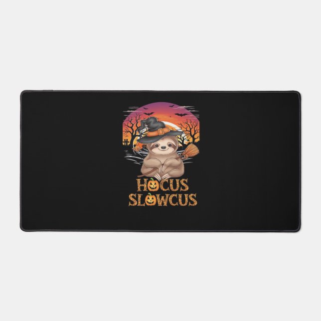 Hocus Slowcus Sloth liebt Halloween-Kostümtee E Schreibtischunterlage (Vorderseite)