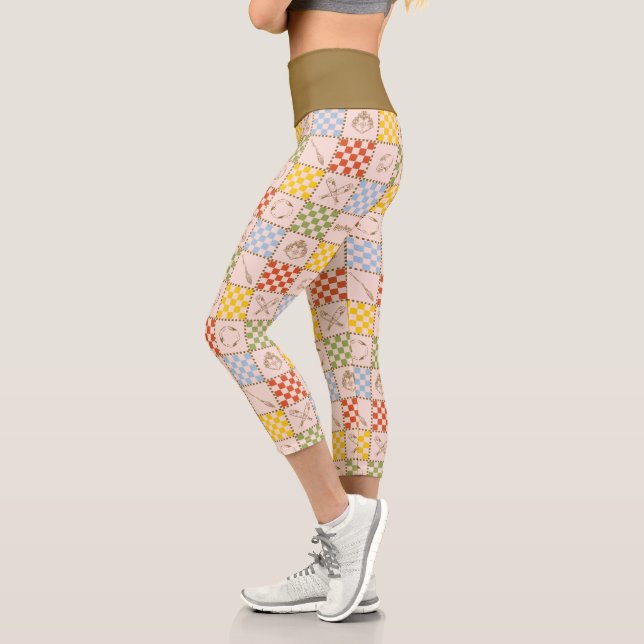HOGWARTS™ QUIDDITCH™ Team Checker Pattern Capri Leggings (Links)