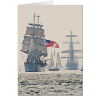 Hohe Schiffe, die Charleston-Hafen verlassen