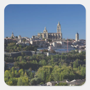 Höhenlage mit Blick auf die Kathedrale Segovia Quadratischer Aufkleber