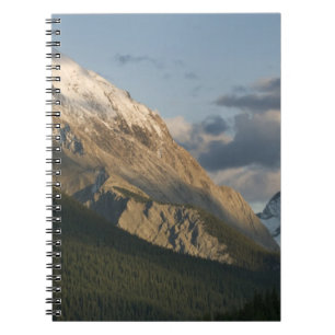 Hoher Gipfel in der Nähe des Maligne Lake, Jasper  Notizblock