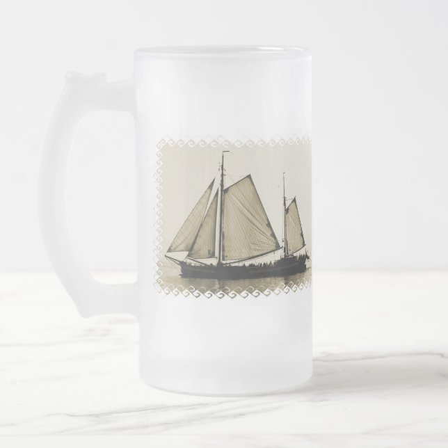 Hohes Schiffs-mattierte Bier-Tasse Mattglas Bierglas (Links)