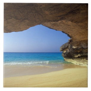 Höhle in der French Bay, San Salvador Island, Fliese